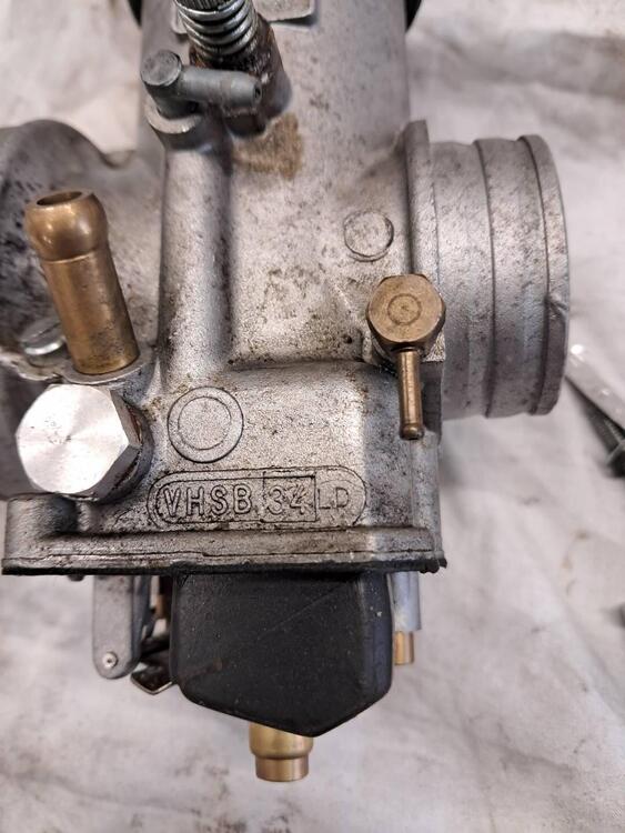 2 CARBURATORI VHSB 34 LD APRILIA ROTAX 122 123 Dell'Orto (3)