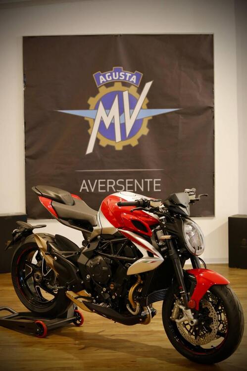 MV Agusta Brutale 800 RR Ottantesimo (2025) (3)