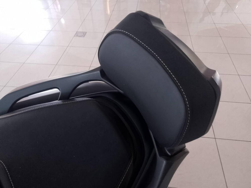 Yamaha T-Max 560 Tech Max (2022 - 24) (5)