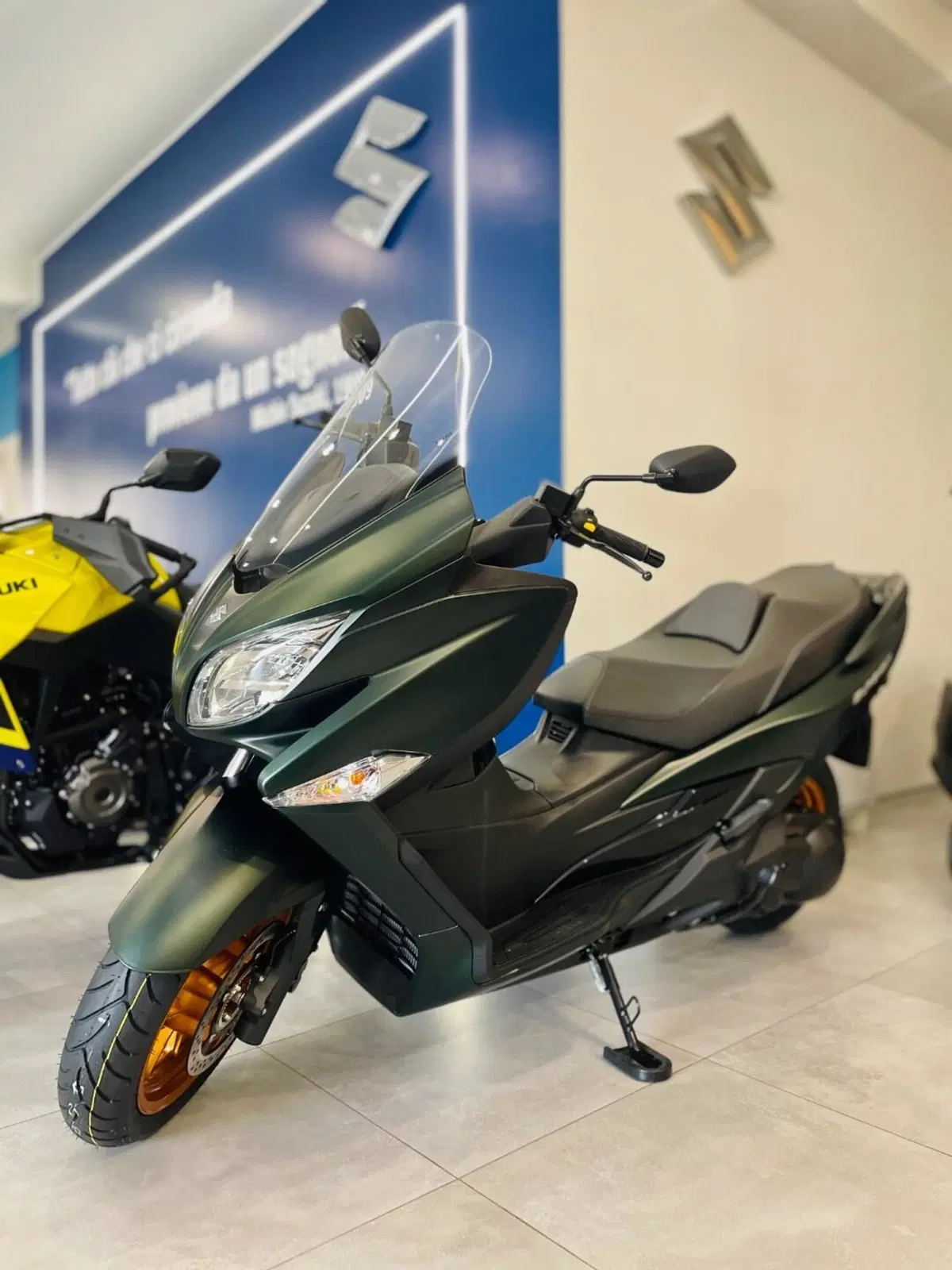 Suzuki Burgman 400 (2025 - 26)