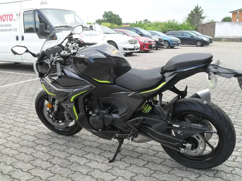 Benelli Tornado 550 (2025 - 26) (2)