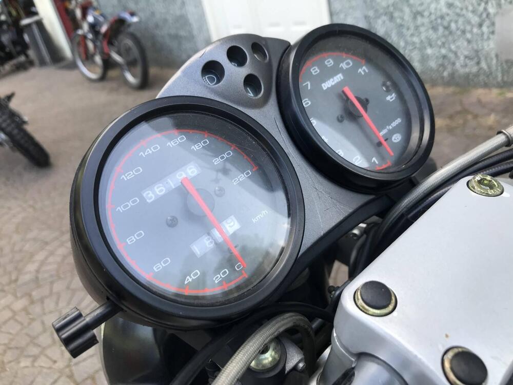 Ducati Monster 750 City (1998 - 02) (5)