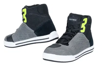 Scarpa tecnica Fastway S-2401 e S-2501 su Louis Moto