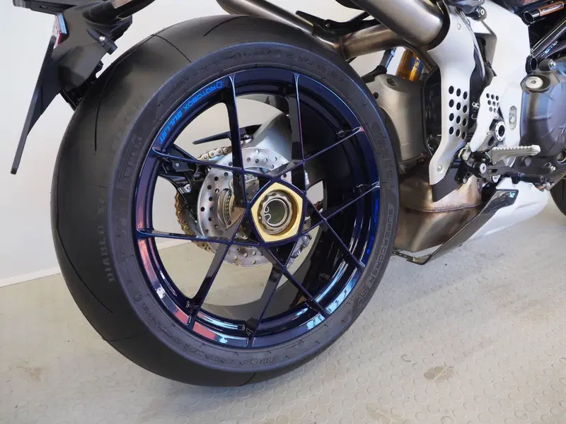 MV Agusta Brutale 1000 RR Assen (2023 - 26) (5)