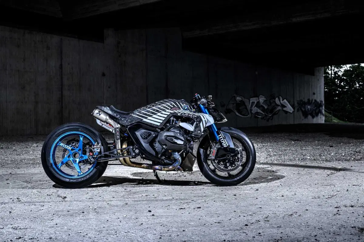 Una BMW R 1300 R con il NOS? Sì, è la 'Titan': l'ultima creazione da drag race [GALLERY] (3)