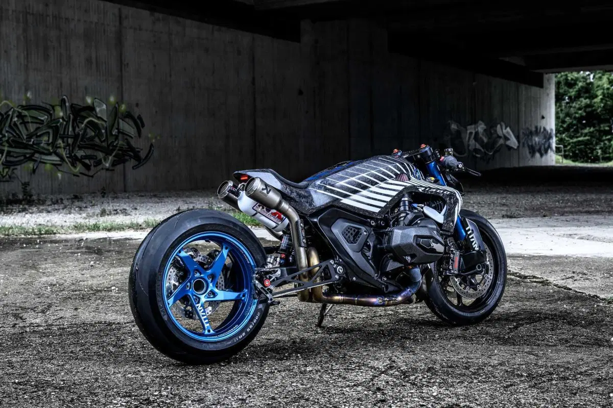 Una BMW R 1300 R con il NOS? Sì, è la 'Titan': l'ultima creazione da drag race [GALLERY] (5)