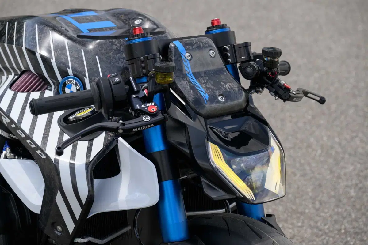 Una BMW R 1300 R con il NOS? Sì, è la 'Titan': l'ultima creazione da drag race [GALLERY] (12)