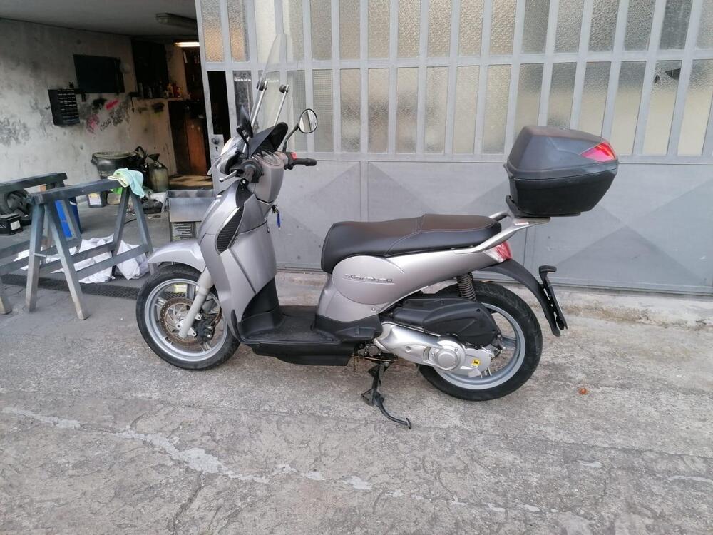 Aprilia Scarabeo 200 (2007 - 11) (3)