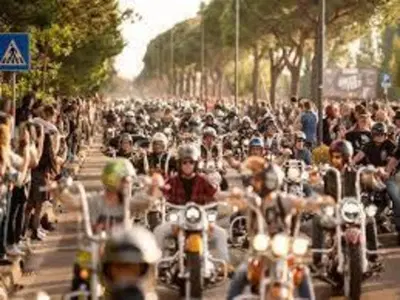 Biker Fest International 2025: La "Daytona d'Europa" Conquista Lignano