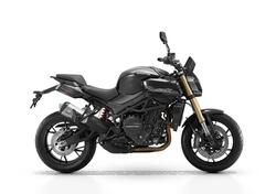 QJ Motor SRK 900 (2025) nuova