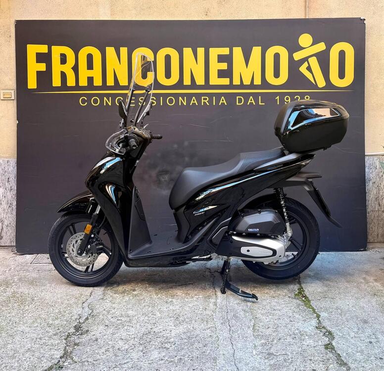 Honda SH 150i (2024 - 25) (4)