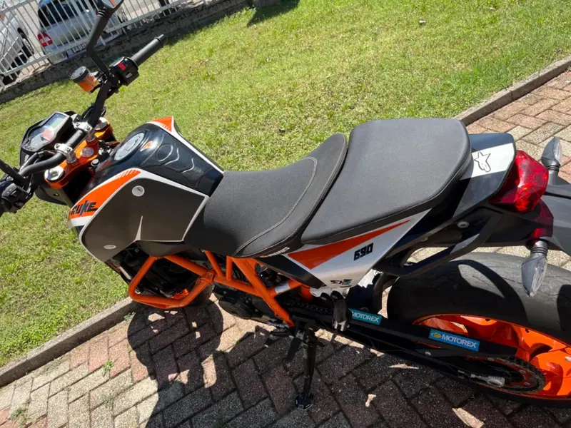 KTM 690 Duke R (2010 - 15) (13)