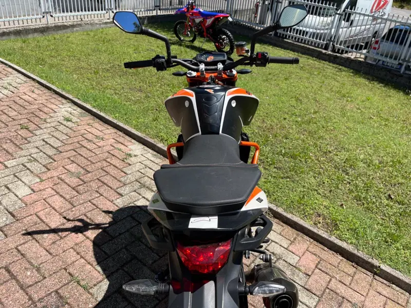 KTM 690 Duke R (2010 - 15) (14)