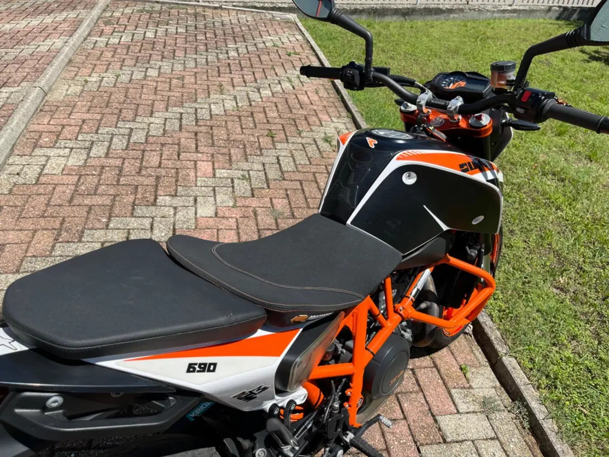 KTM 690 Duke R (2010 - 15) (16)