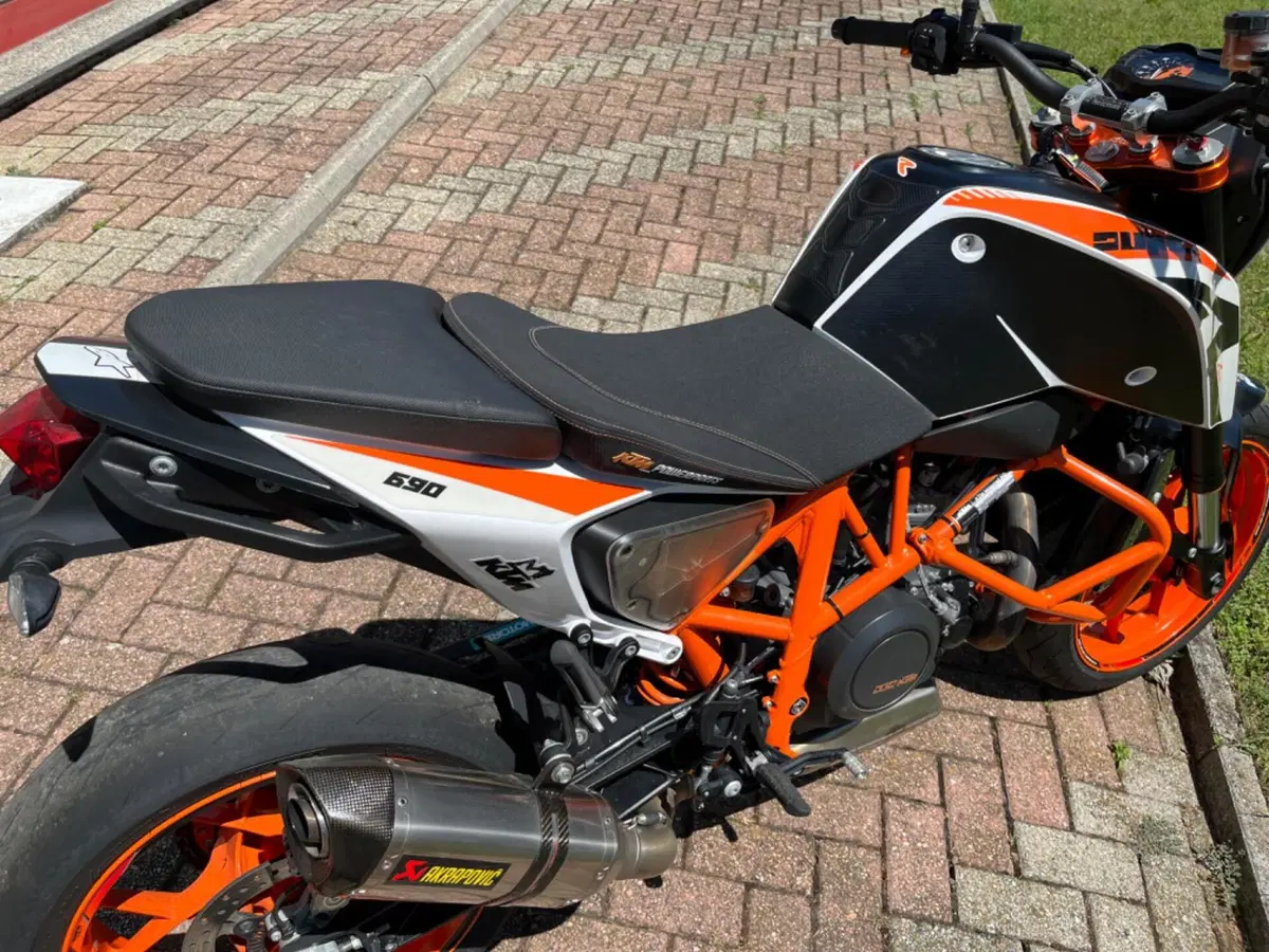 KTM 690 Duke R (2010 - 15) (17)
