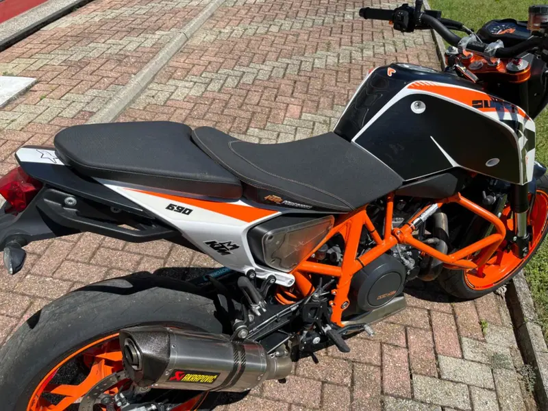 KTM 690 Duke R (2010 - 15) (17)