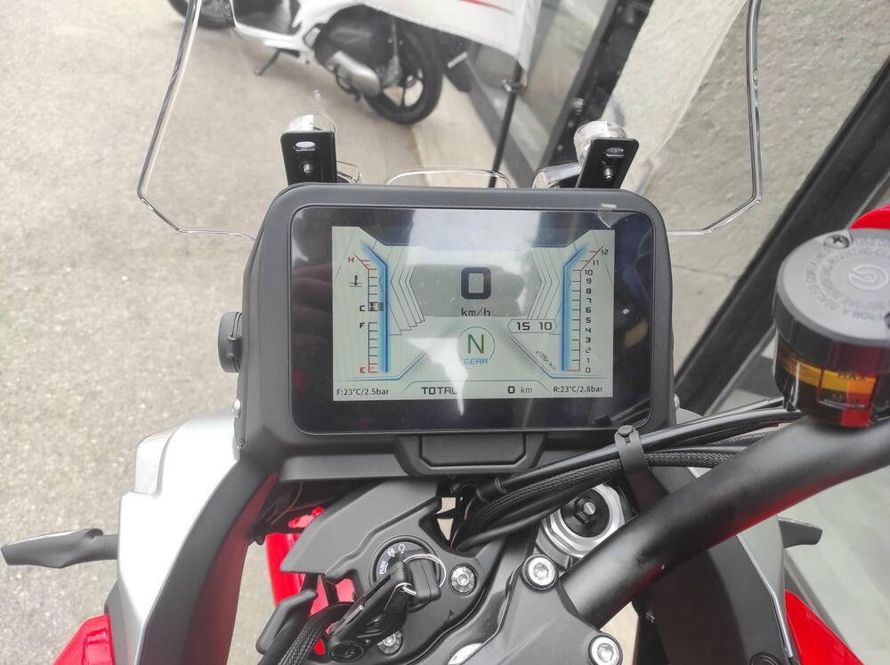 QJ Motor SRT 700 S (2025) (4)