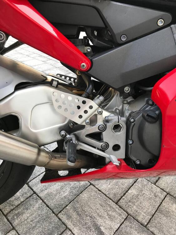 Honda CBR 1000 RR Fireblade (2004 - 05) (2)