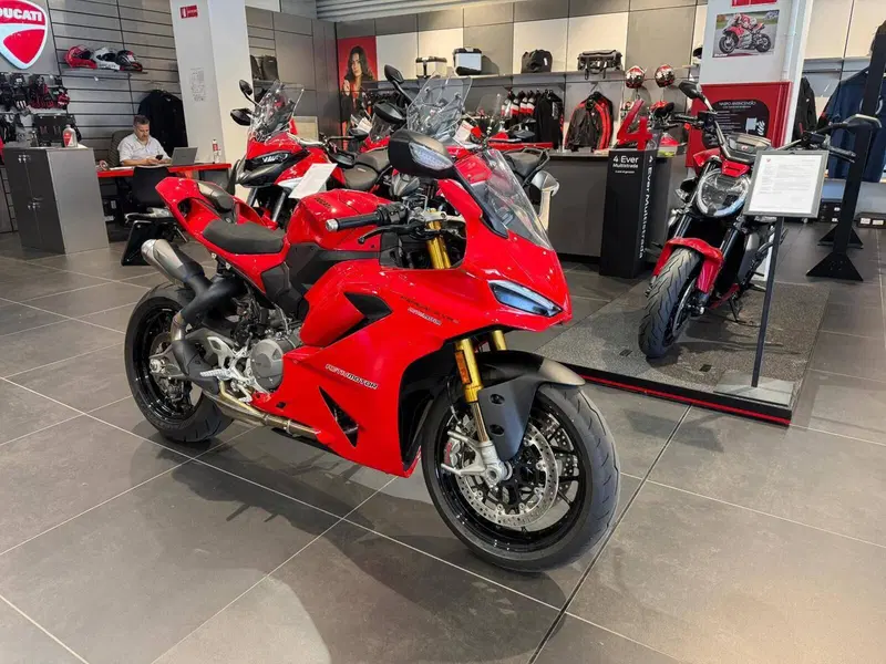 Ducati Panigale V2 S (2025 - 26) (2)