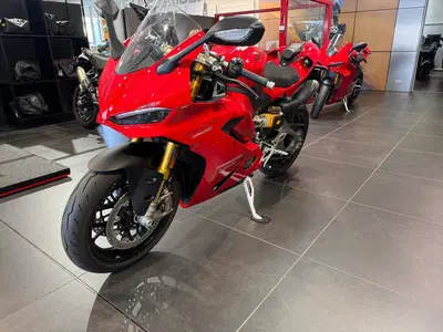 Ducati Panigale V2 S (2025 - 26) nuova