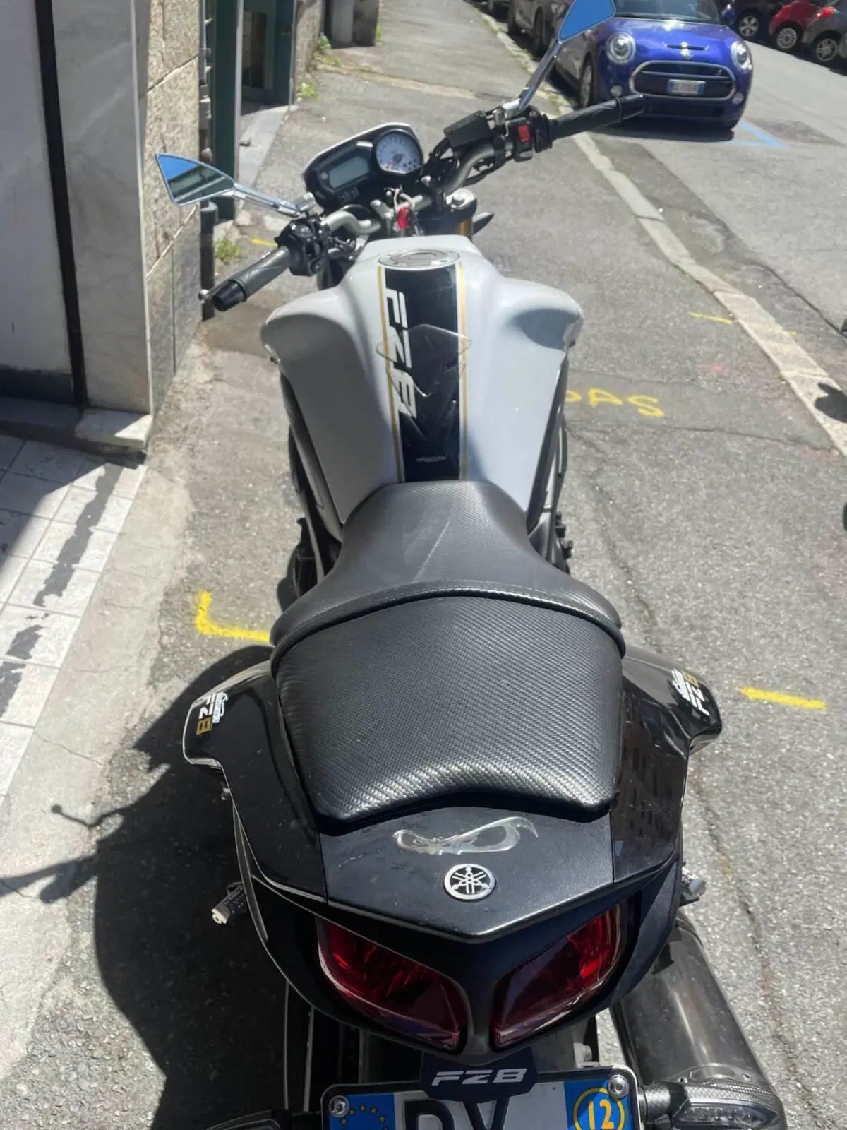 Yamaha FZ8 ABS (2010 - 13) (4)