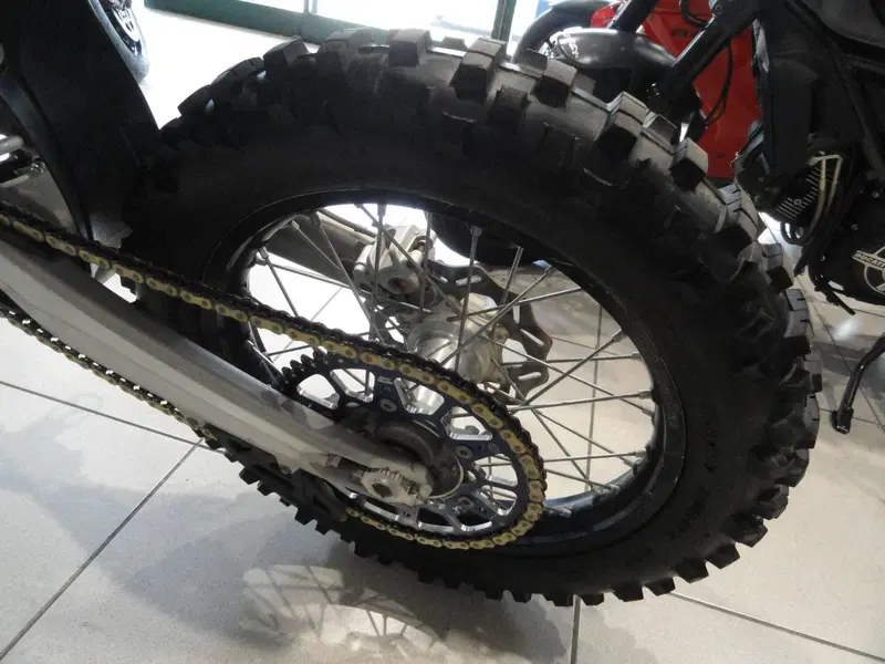 Husqvarna TE 150i (2020) (5)