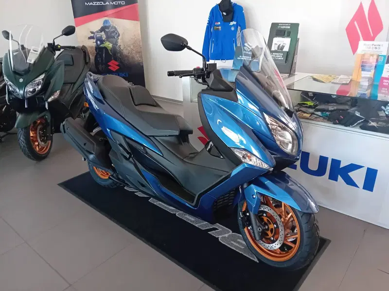 Suzuki Burgman 400 (2025 - 26) (2)