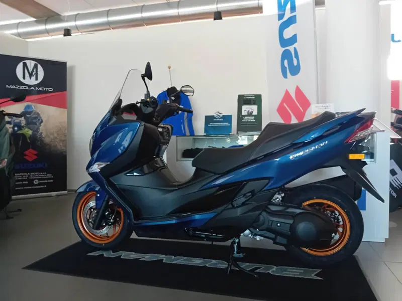 Suzuki Burgman 400 (2025 - 26) (3)