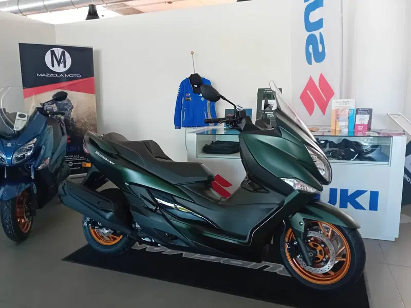 Suzuki Burgman 400 (2025 - 26) (6)