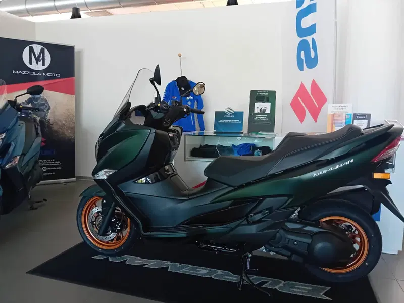 Suzuki Burgman 400 (2025 - 26) (8)
