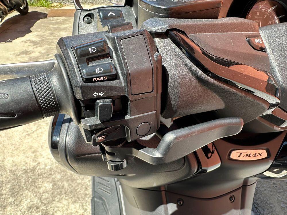 Yamaha T-Max 530 (2017 - 19) (4)
