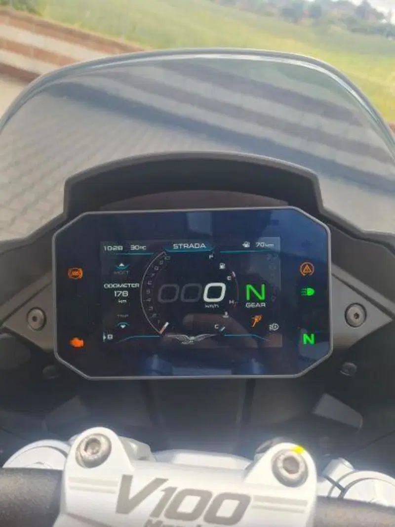 Moto Guzzi V100 Mandello (2022 - 24) (7)