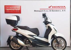 Piaggio Beverly 300 Hpe (2021) usata