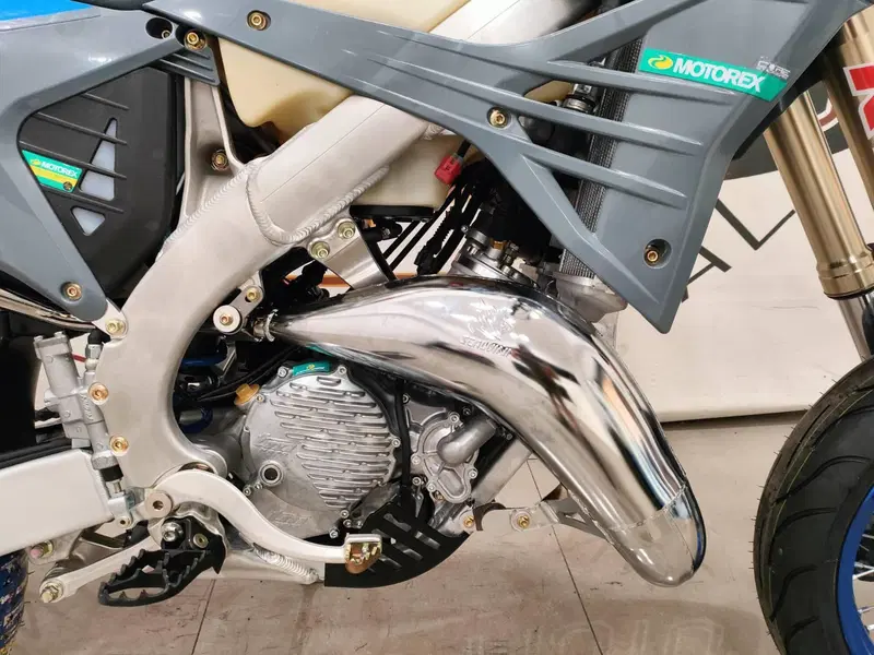 Tm Moto SMR 125 ES Fi 2T (2025) (9)