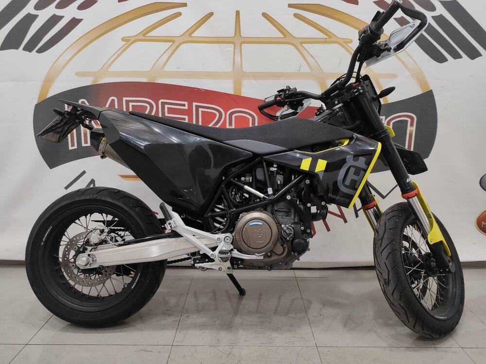 Husqvarna 701 Supermoto (2023 - 25) (2)