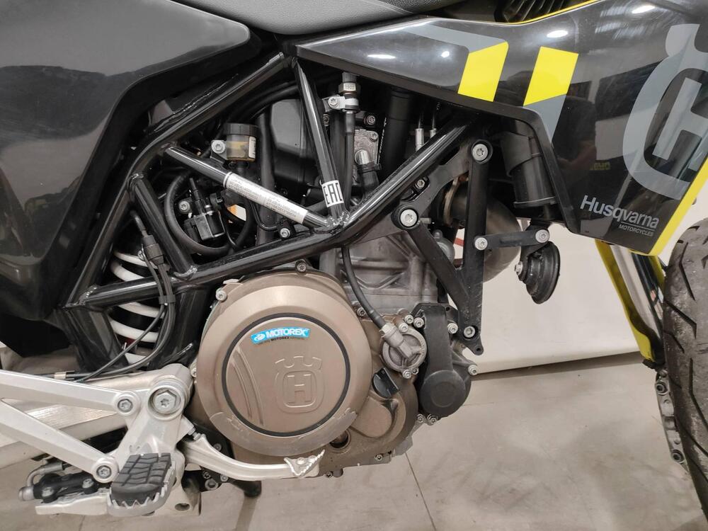 Husqvarna 701 Supermoto (2023 - 25) (5)