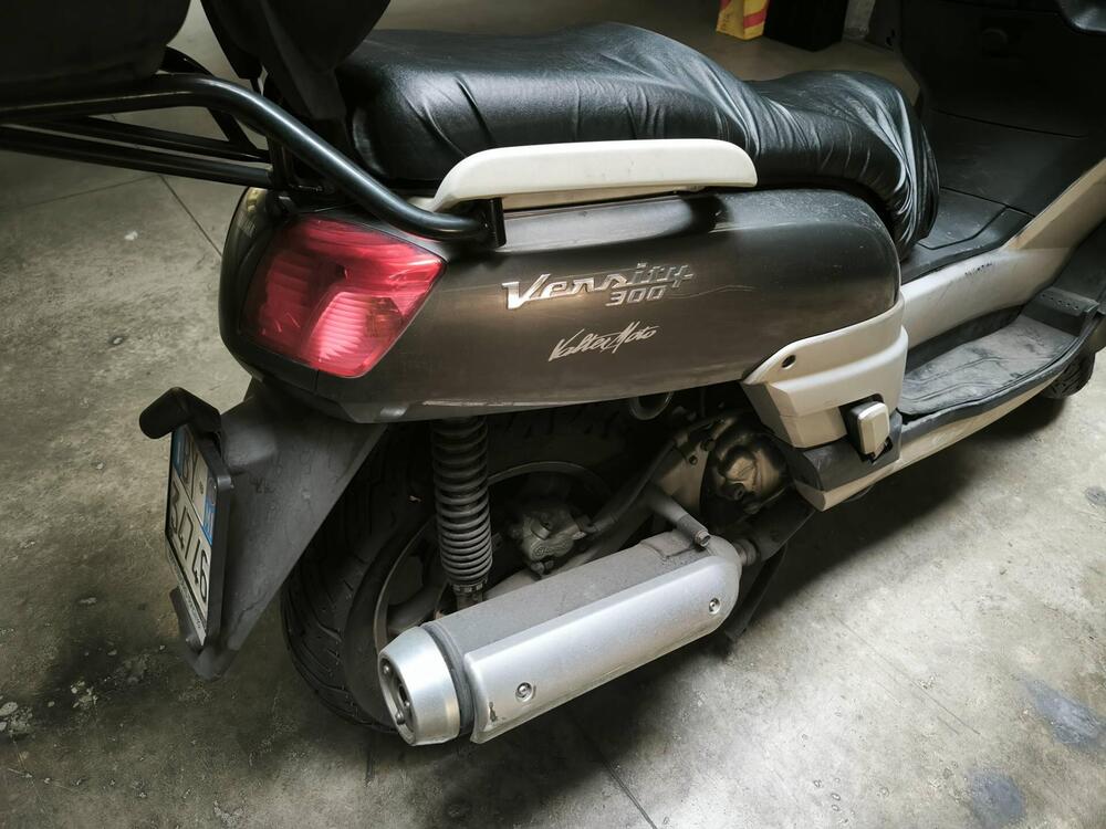 Yamaha Versity 300 (4)