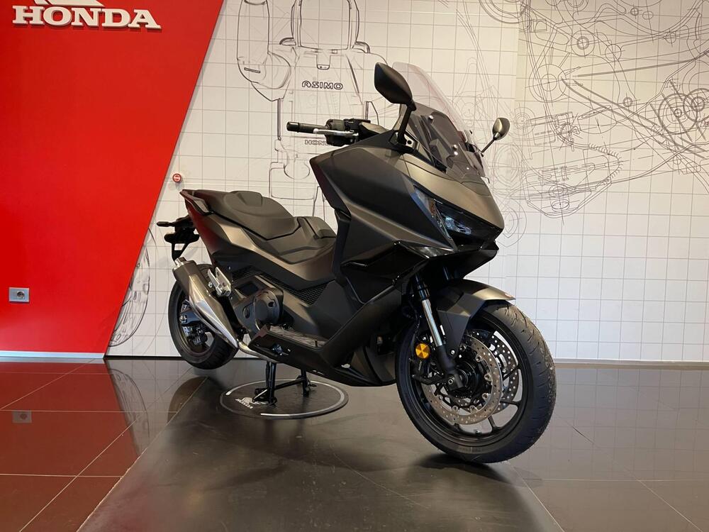 Honda Forza 750 (2025) (2)