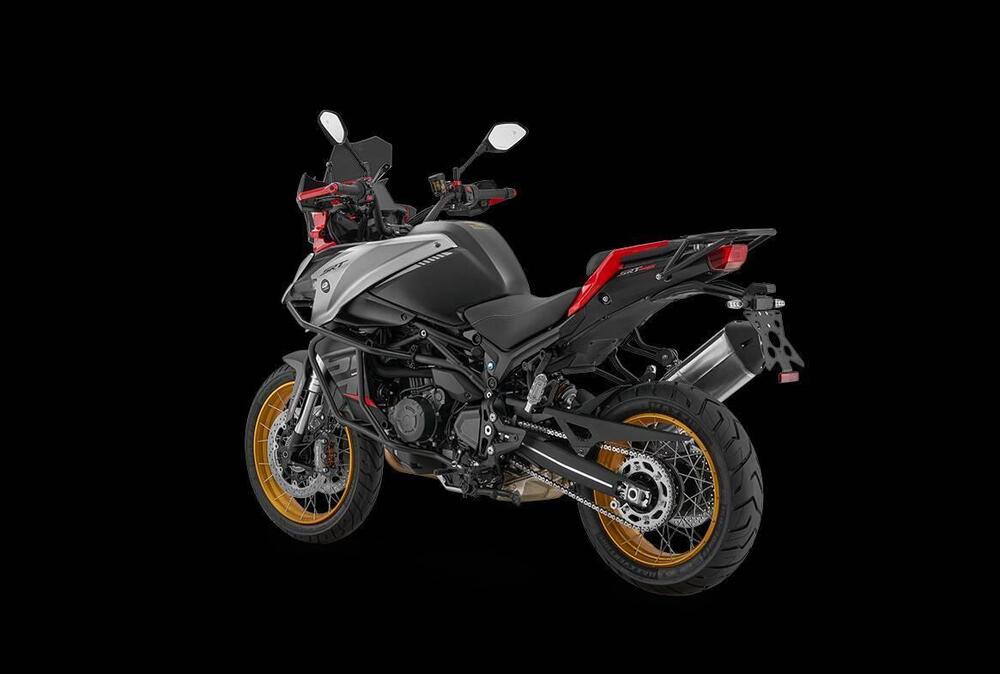 QJ Motor SRT 900 SX (2025) (5)