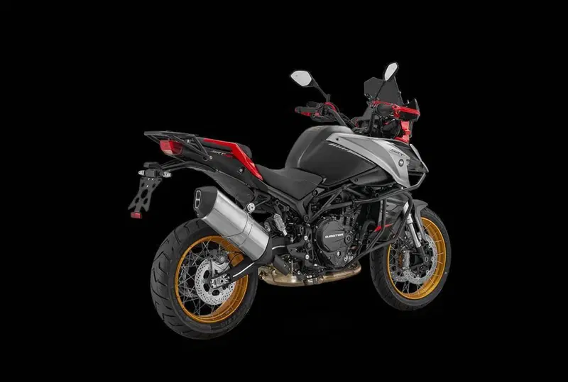 QJ Motor SRT 900 SX (2025 - 26) (6)