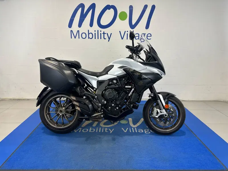 MV Agusta Turismo Veloce 800 Lusso (2020)