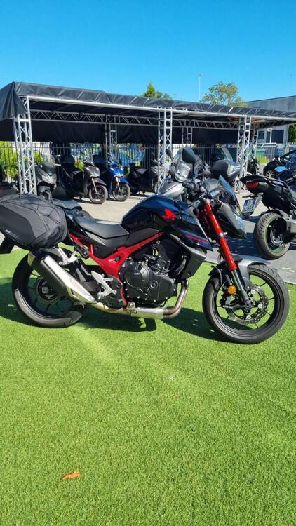 Honda CB 750 Hornet (2023 - 24) (2)