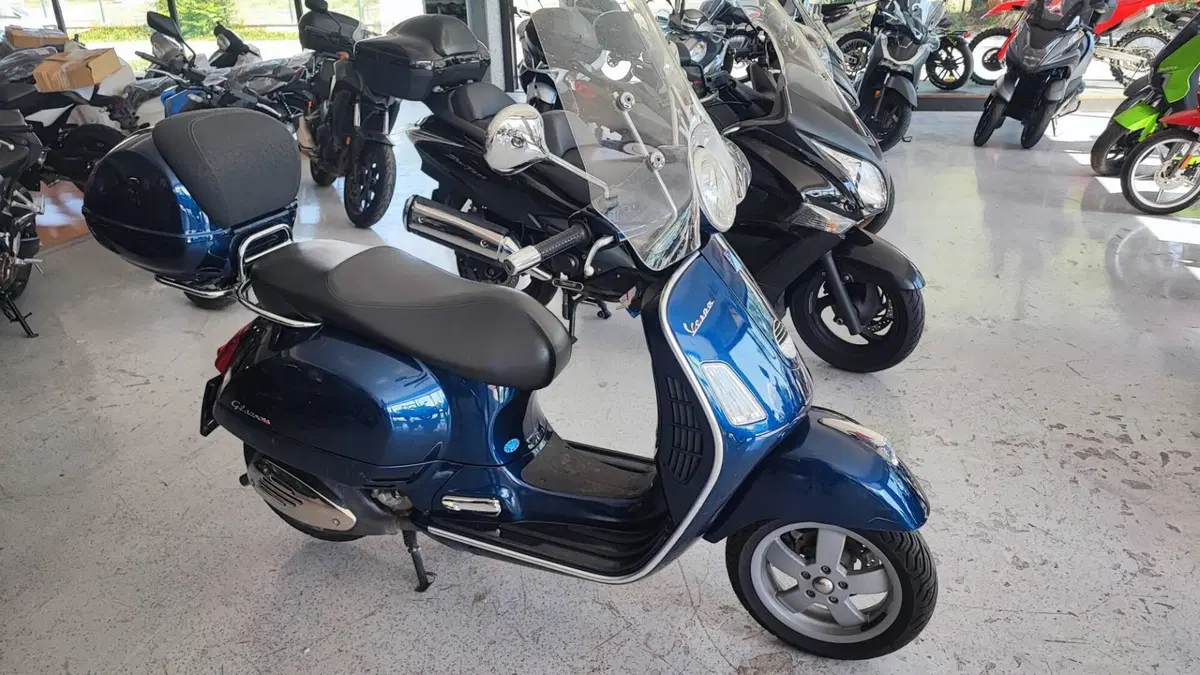Vespa GTS 250 i.e. (3)