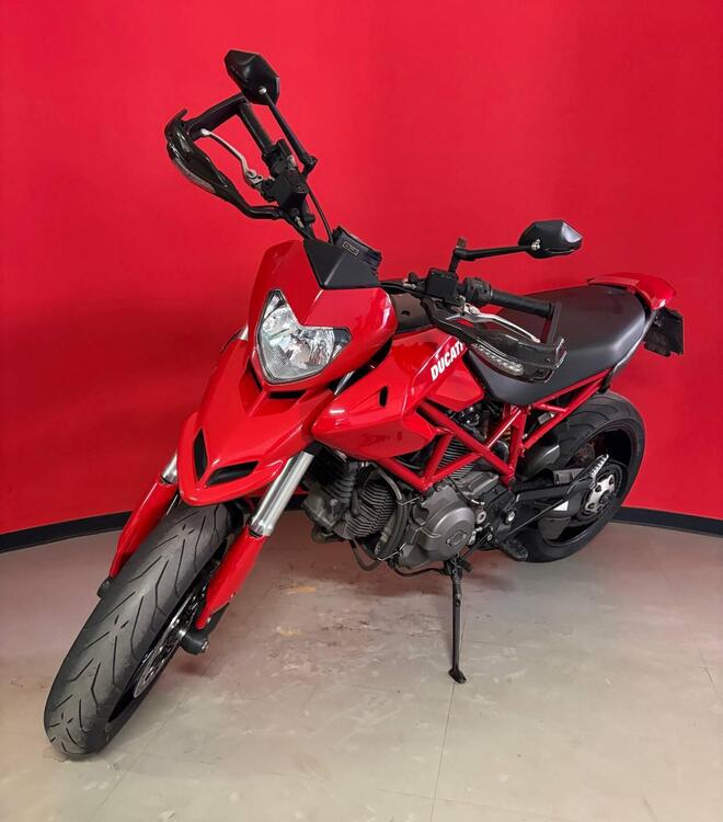 Ducati Hypermotard 796 (2012) (4)