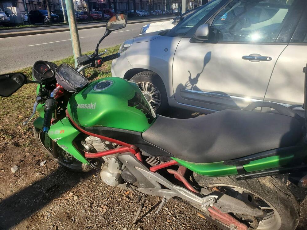 Kawasaki ER-6N (2006 - 09) (5)