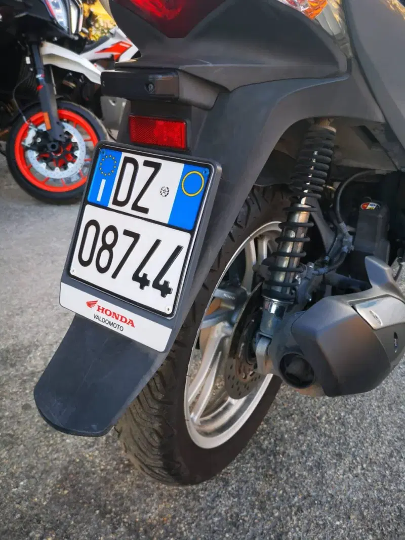 Honda SH 150i ABS (2013 - 16) (8)