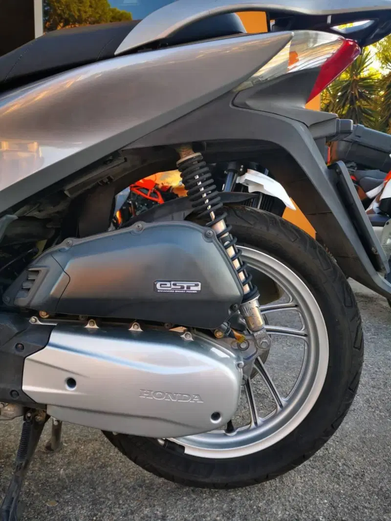 Honda SH 150i ABS (2013 - 16) (6)
