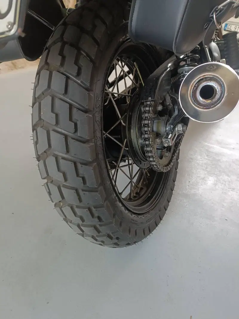 Triumph Scrambler (2006 - 17) (2)