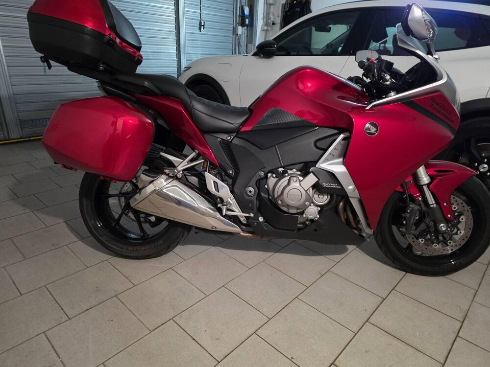 Honda VFR 1200 F DCT ABS (2010 - 16)