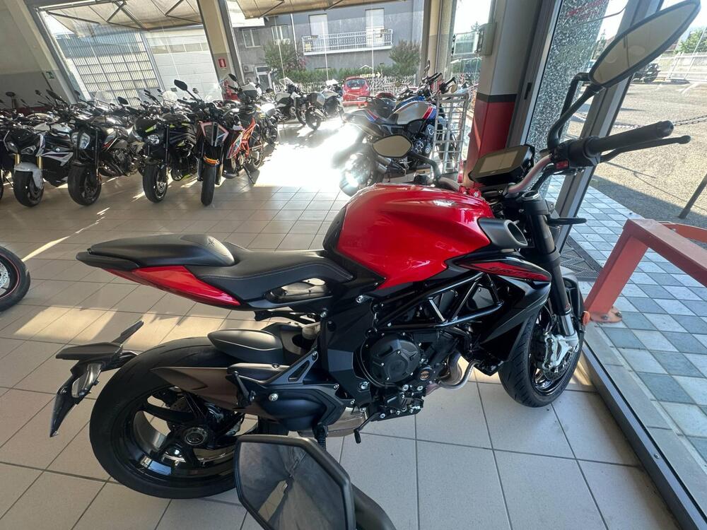 MV Agusta Brutale 800 Rosso (2021 - 23) (3)